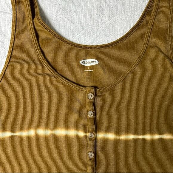 Old Navy Women’s Tie Dye Tank Size Large - Picture 3 of 3